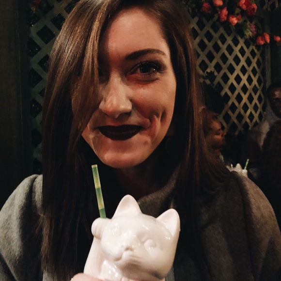 Meet your Posher, Whitney - Picture 3 of 5